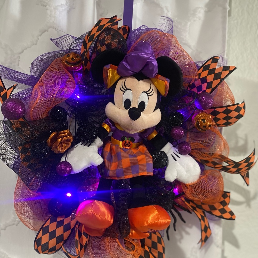 Minnie mouse wreath door